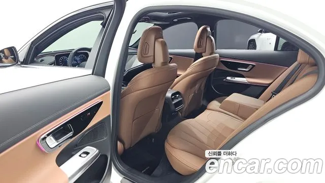 Mercedes-Benz E-Класс 2025 thumb 12