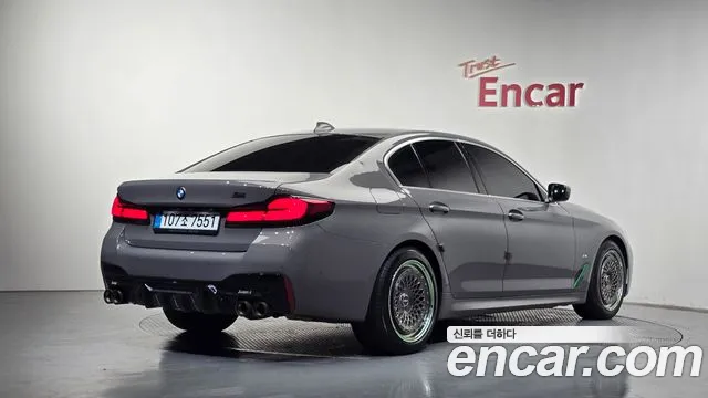 BMW 5 серии 2022 thumb 2