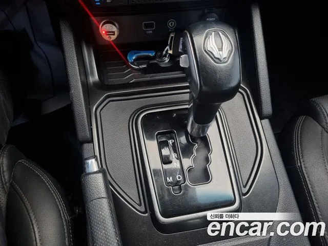 KG_Mobility_Ssangyong Rexton 2019 thumb 9