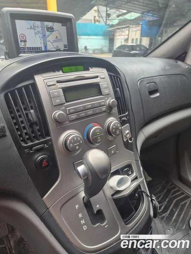 Hyundai Starex 2013 thumb 9