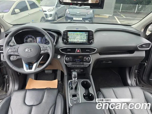 Hyundai Santa Fe 2019 thumb 8