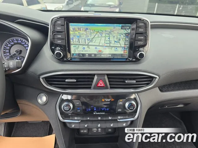 Hyundai Santa Fe 2019 thumb 10