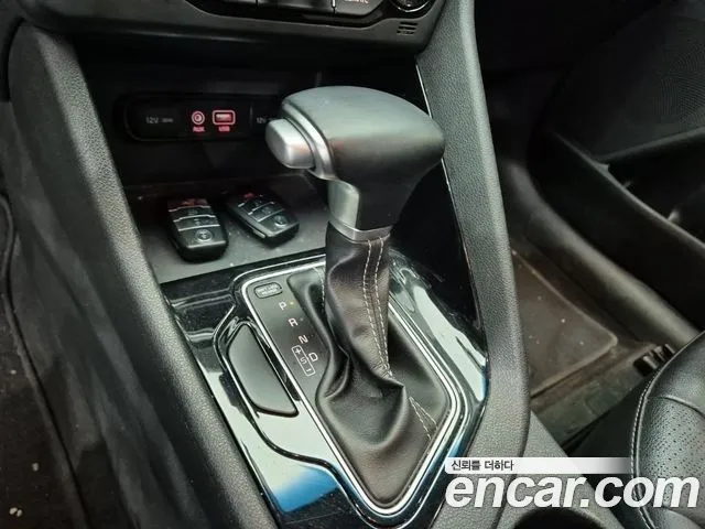 Kia Niro 2017 thumb 8
