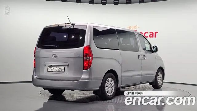 Hyundai Starex 2016 thumb 2