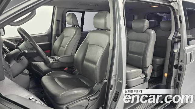 Hyundai Starex 2016 thumb 10