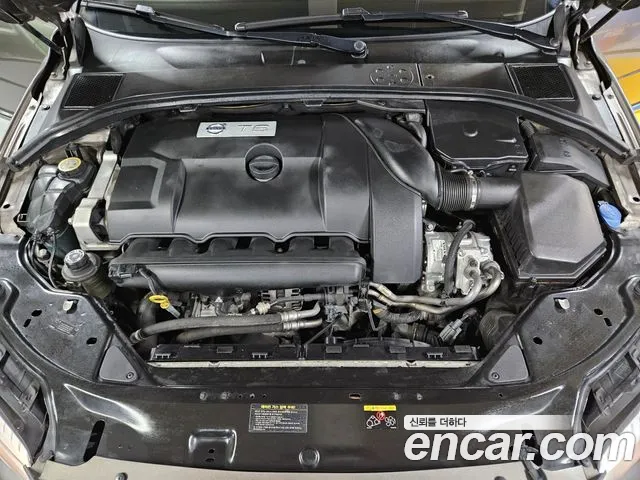 Volvo S80 2010 thumb 6