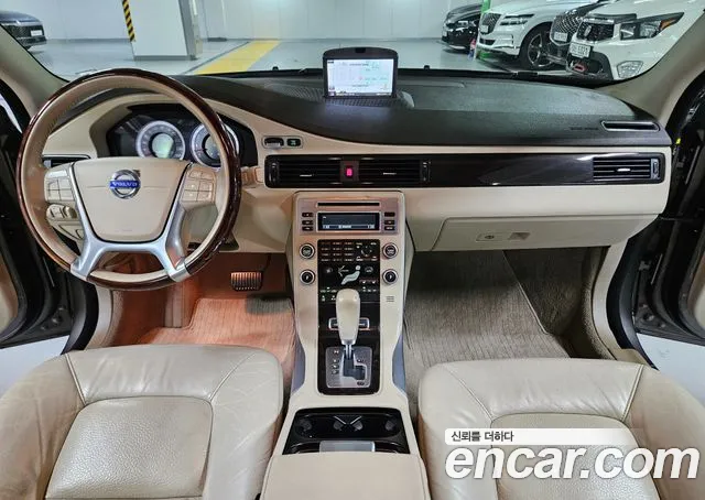Volvo S80 2010 thumb 7