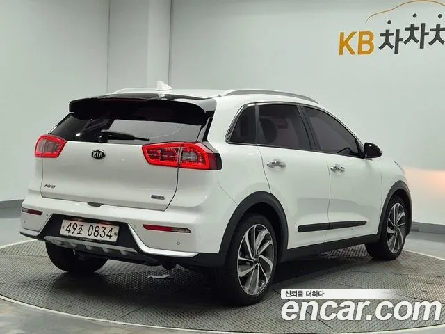 Kia Niro 2016 thumb 3