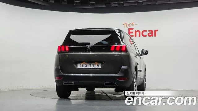 Peugeot 5008 2018 thumb 4