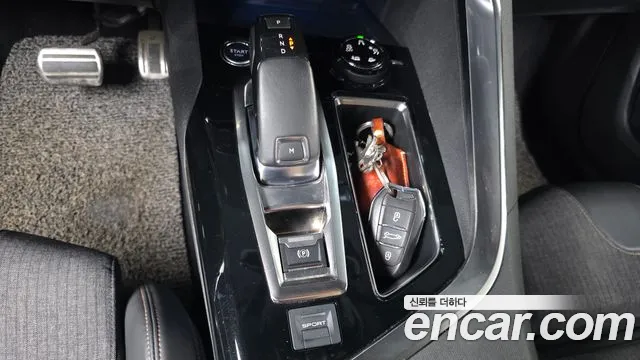 Peugeot 5008 2018 thumb 9