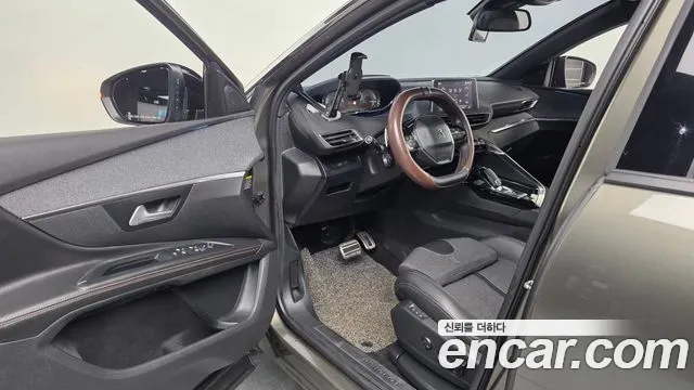 Peugeot 5008 2018 thumb 10