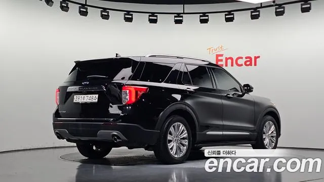 Ford Explorer 2020 thumb 2
