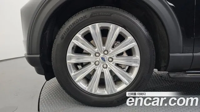 Ford Explorer 2020 thumb 5