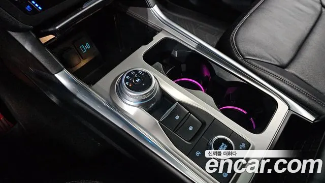 Ford Explorer 2020 thumb 9
