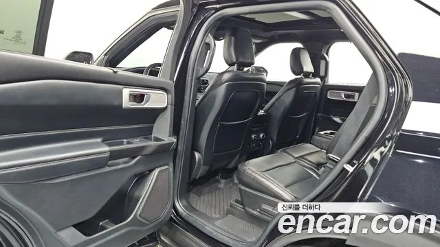 Ford Explorer 2020 thumb 11