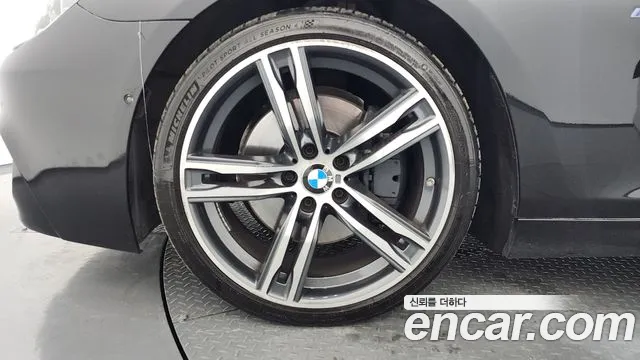 BMW 6-Series 2018 thumb 5