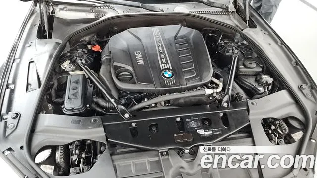 BMW 6-Series 2018 thumb 6