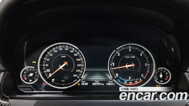 BMW 6-Series 2018 thumb 8