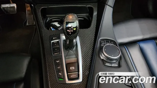 BMW 6-Series 2018 thumb 9