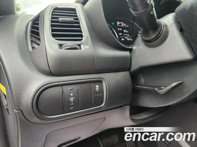 Kia K3 2017 thumb 10