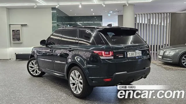 Land Rover Range Rover Sport 2017 thumb 2