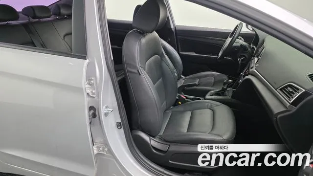 Hyundai Avante 2016 thumb 11