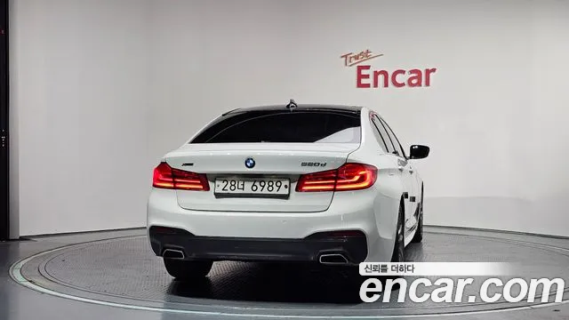 BMW 5 серии 2019 thumb 4