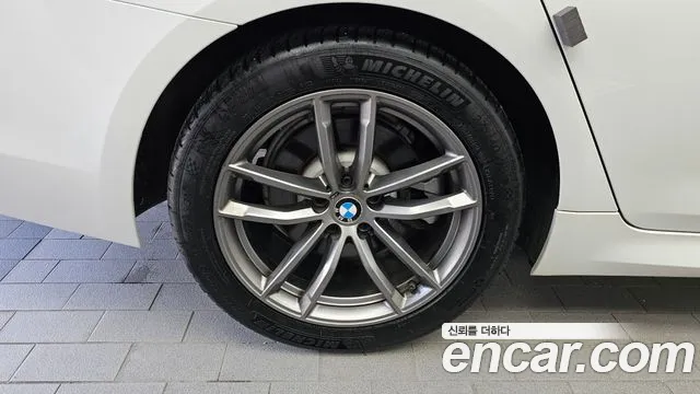 BMW 5 серии 2019 thumb 5