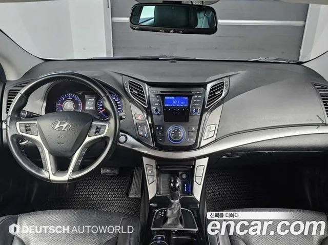 Hyundai i40 2012 thumb 7