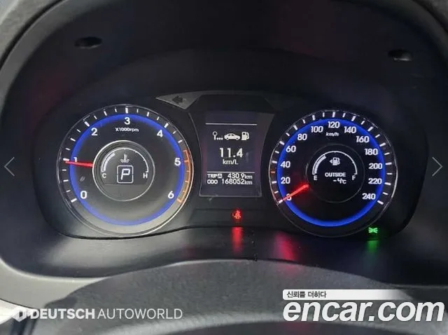 Hyundai i40 2012 thumb 8