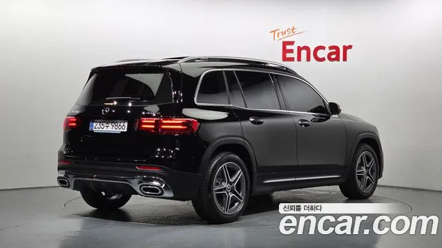 Mercedes-Benz GLB 2025 thumb 2