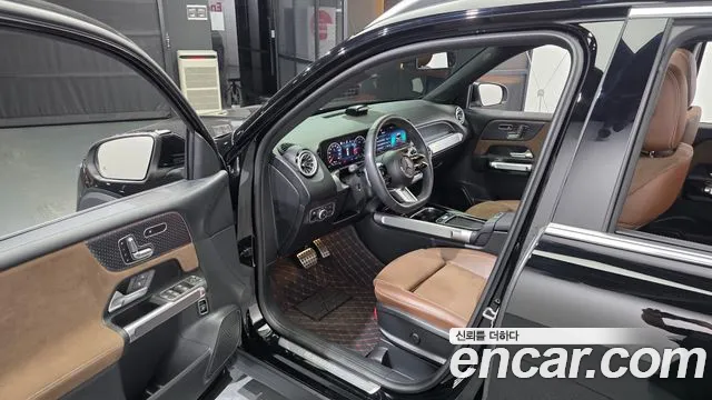 Mercedes-Benz GLB 2025 thumb 10