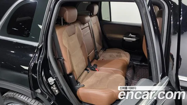 Mercedes-Benz GLB 2025 thumb 12