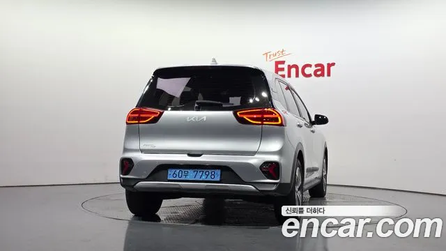 Kia Niro 2022 thumb 4
