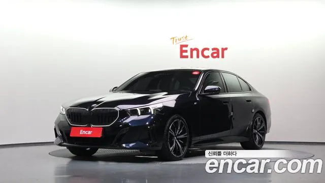 BMW 5-Series 2024 1