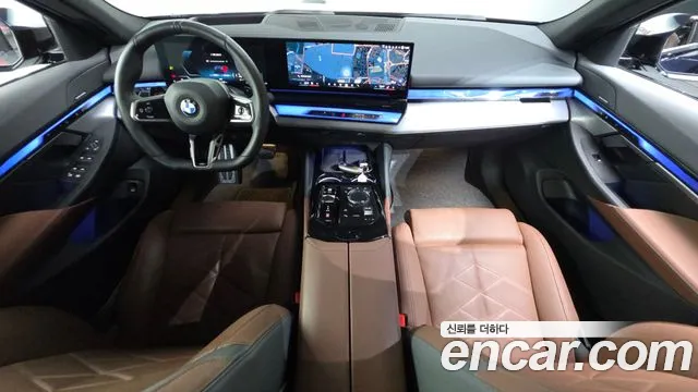 BMW 5-Series 2024 thumb 7