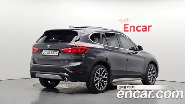 BMW X1 2022 thumb 2