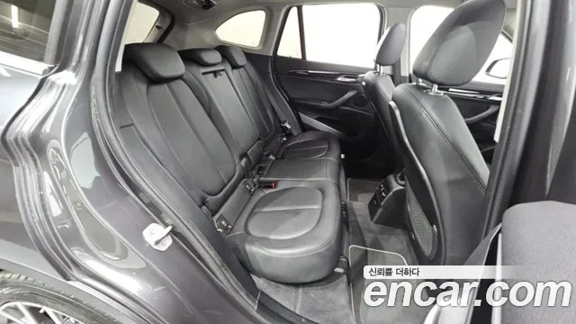 BMW X1 2022 thumb 12