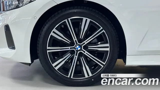 BMW 3 серии 2025 thumb 5