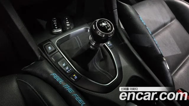 Hyundai Veloster 2019 thumb 8
