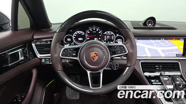 Porsche Panamera 2018 thumb 12