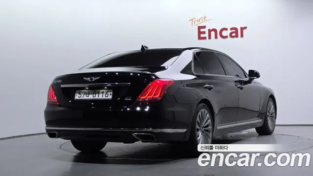 Genesis G90 2016 thumb 2