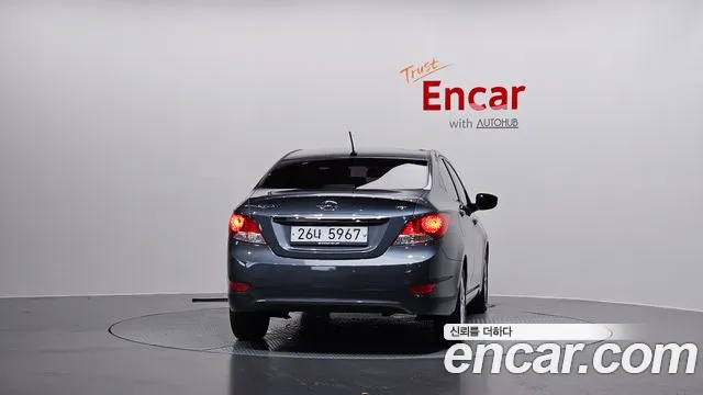 Hyundai Accent 2012 thumb 4