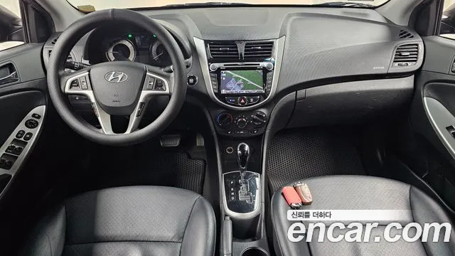 Hyundai Accent 2012 thumb 7