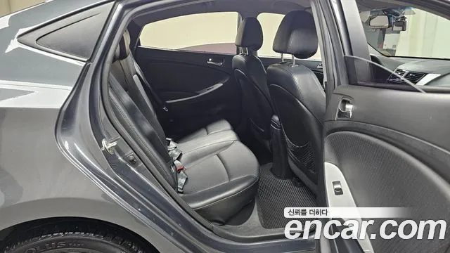 Hyundai Accent 2012 thumb 11