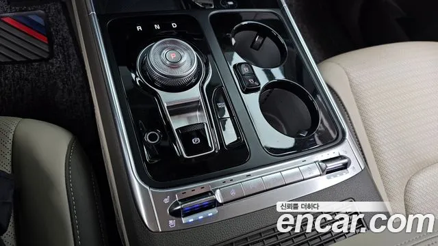 Kia Carnival 2024 thumb 9
