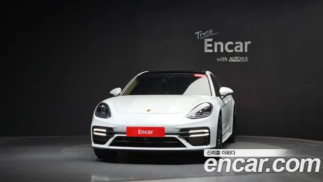 Porsche Panamera 2022 thumb 2