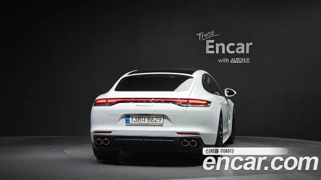 Porsche Panamera 2022 thumb 3