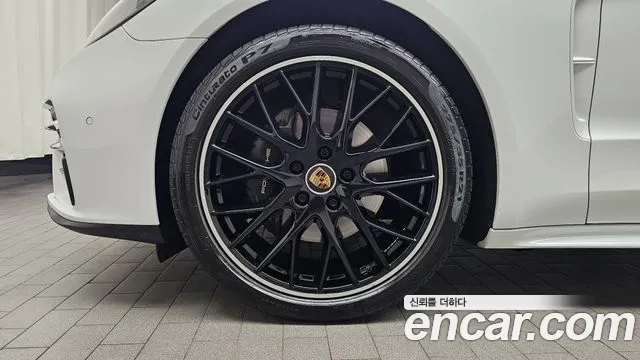 Porsche Panamera 2022 thumb 4