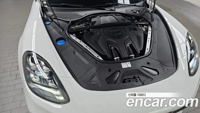 Porsche Panamera 2022 thumb 5
